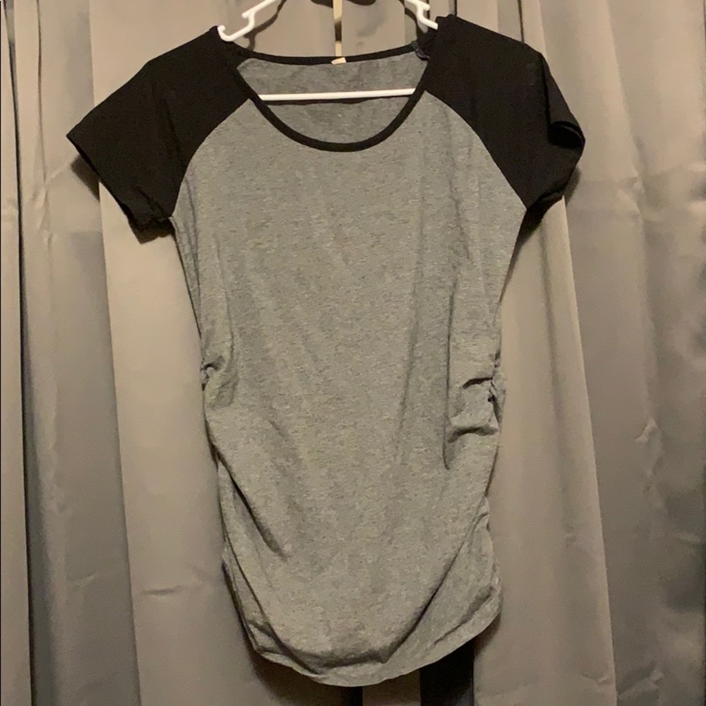 NWOT Maternity Top Size Small